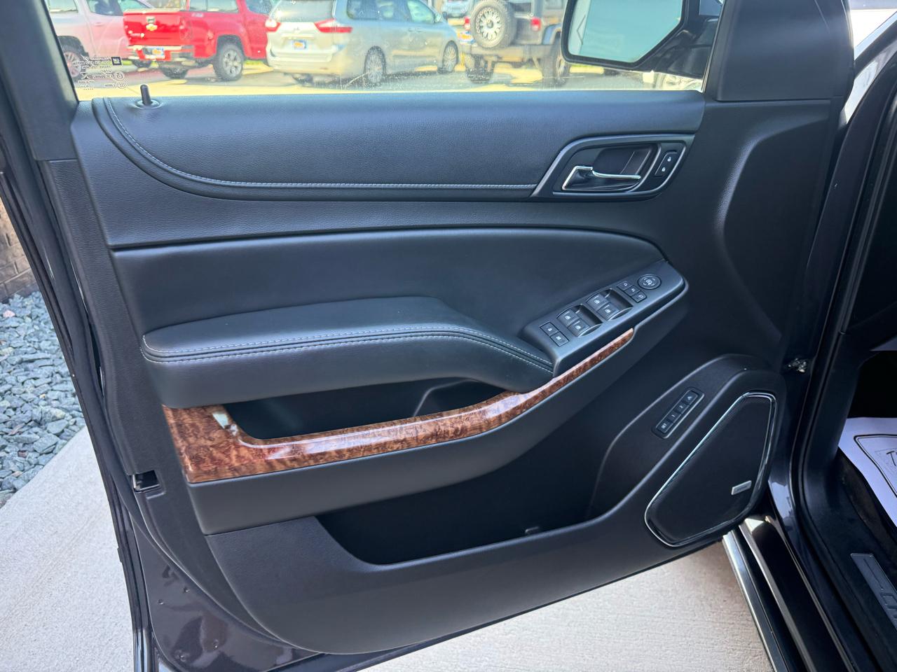 Chevrolet Tahoe 4WD 4dr Premier 2017