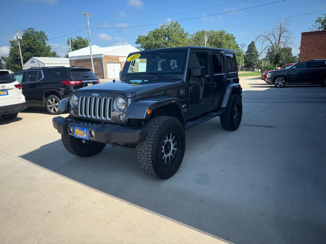 Jeep Wrangler Unlimited 4WD 4dr Sahara 2017