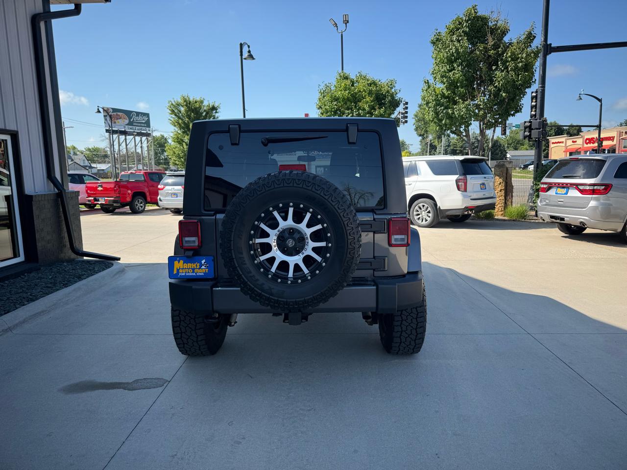Jeep Wrangler Unlimited 4WD 4dr Sahara 2017