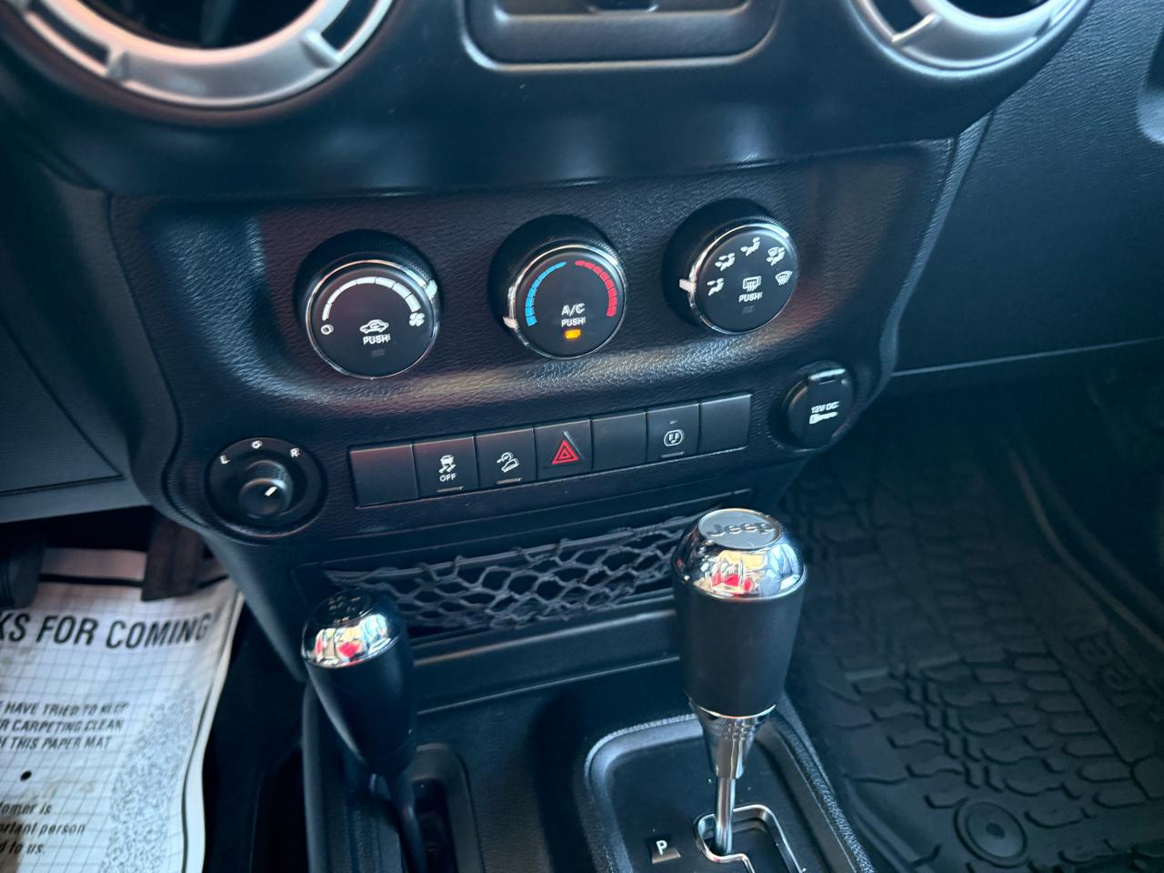 Jeep Wrangler Unlimited 4WD 4dr Sahara 2017