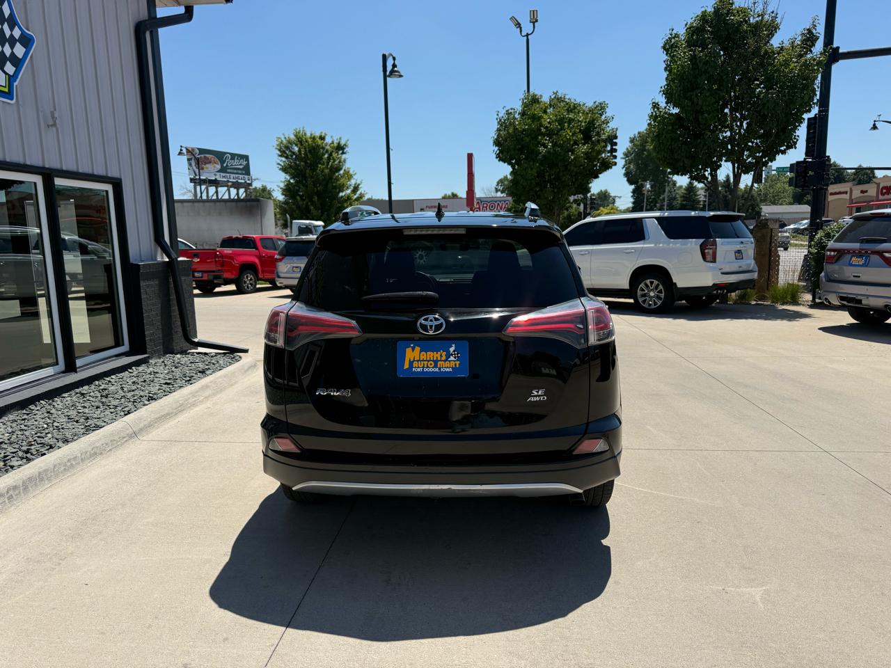 Toyota RAV4 SE AWD (Natl) 2017
