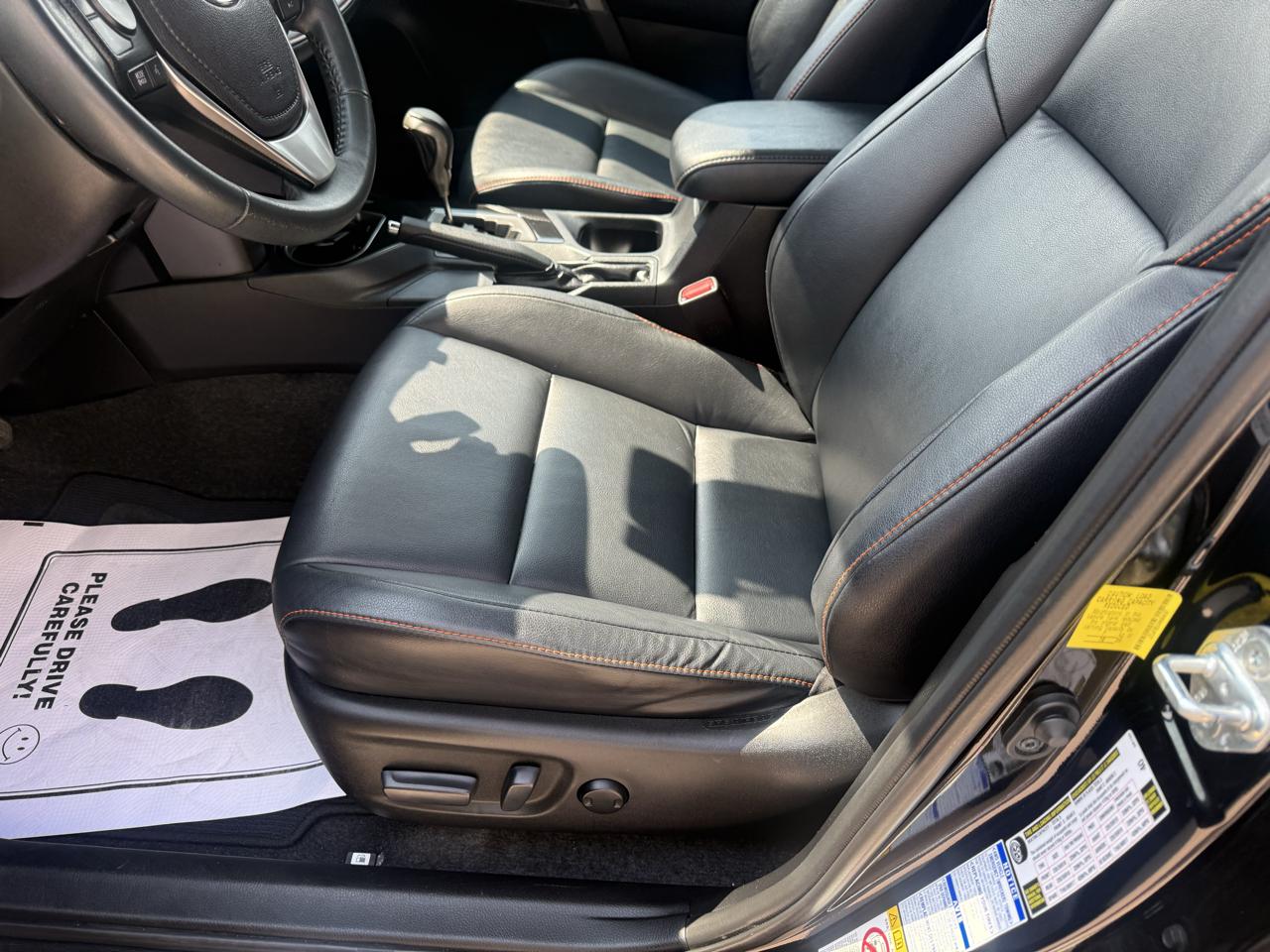 Toyota RAV4 SE AWD (Natl) 2017