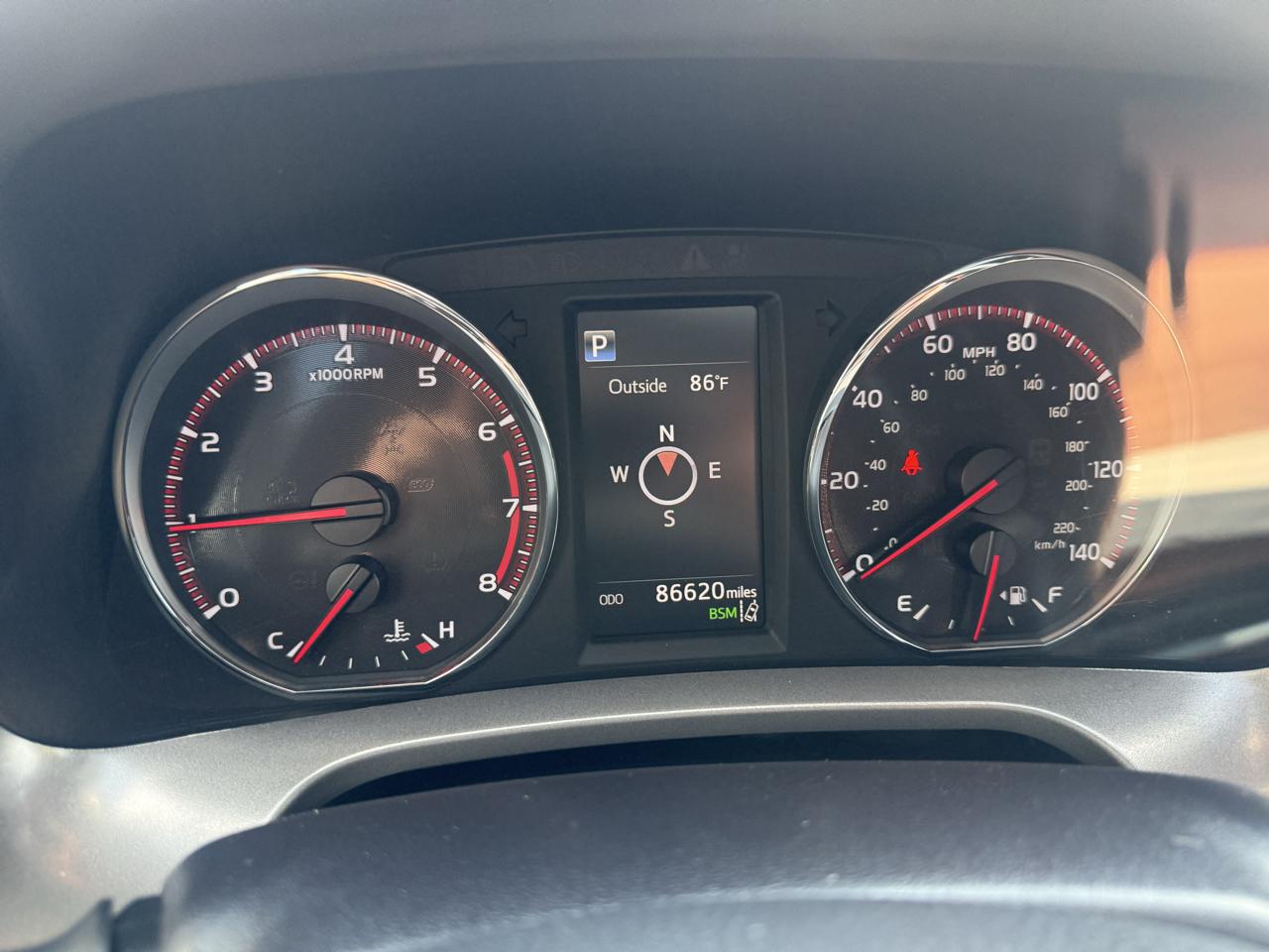 Toyota RAV4 SE AWD (Natl) 2017