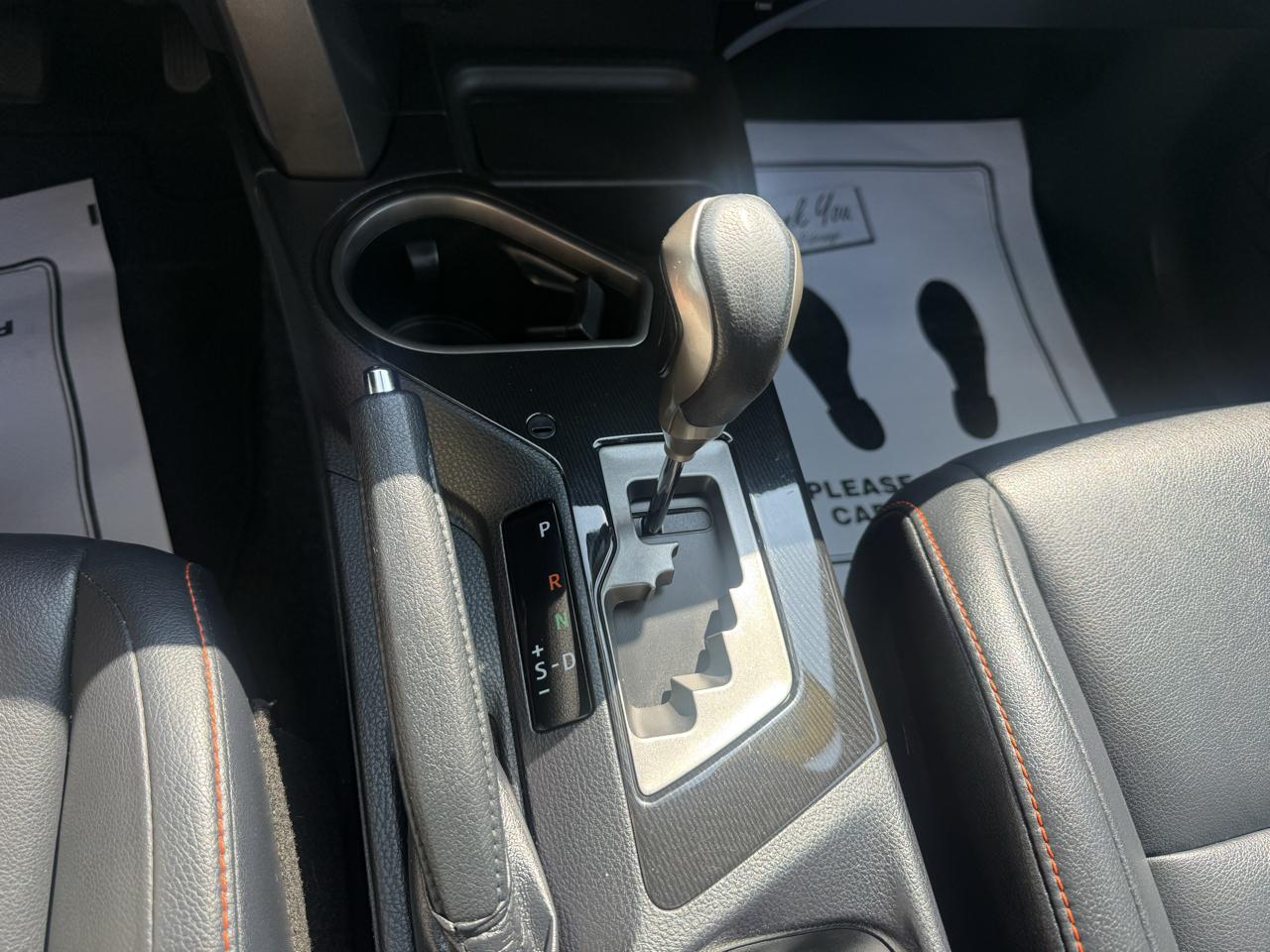 Toyota RAV4 SE AWD (Natl) 2017