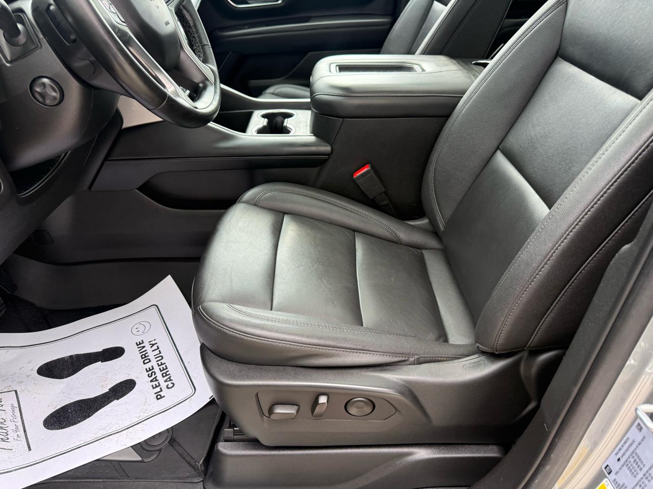 Chevrolet Suburban 4WD 4dr LT 2023