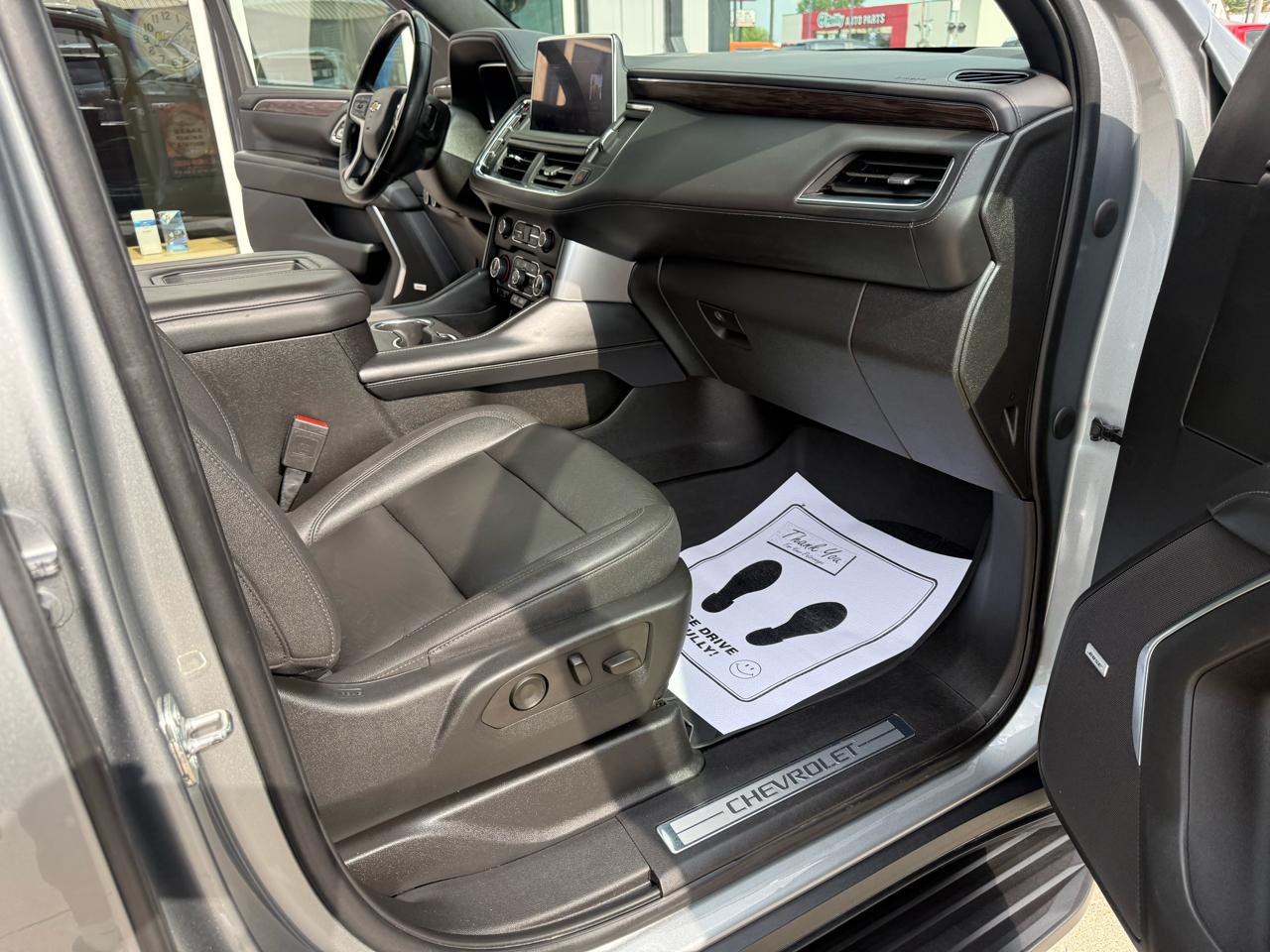 Chevrolet Suburban 4WD 4dr LT 2023
