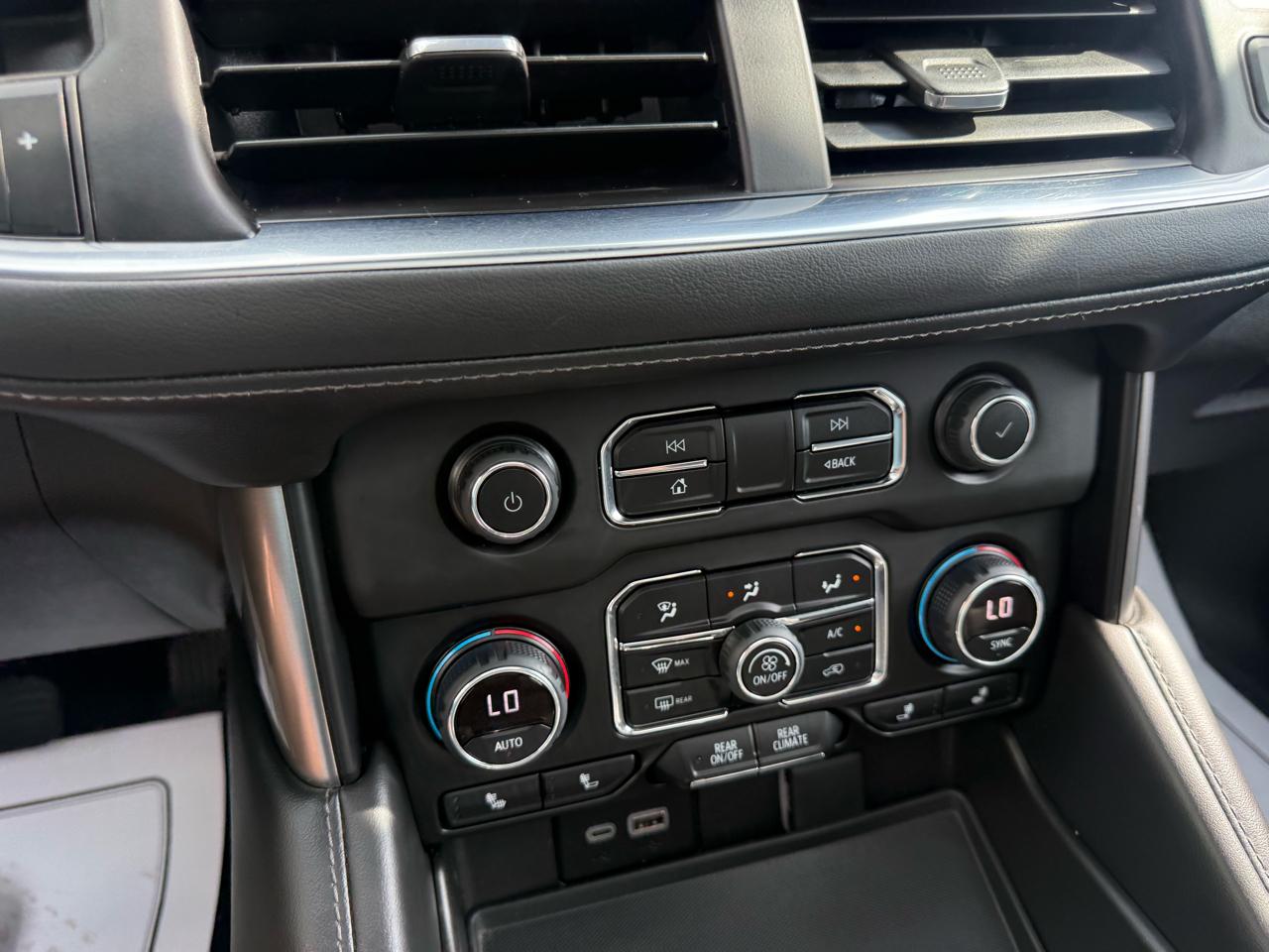 Chevrolet Suburban 4WD 4dr LT 2023