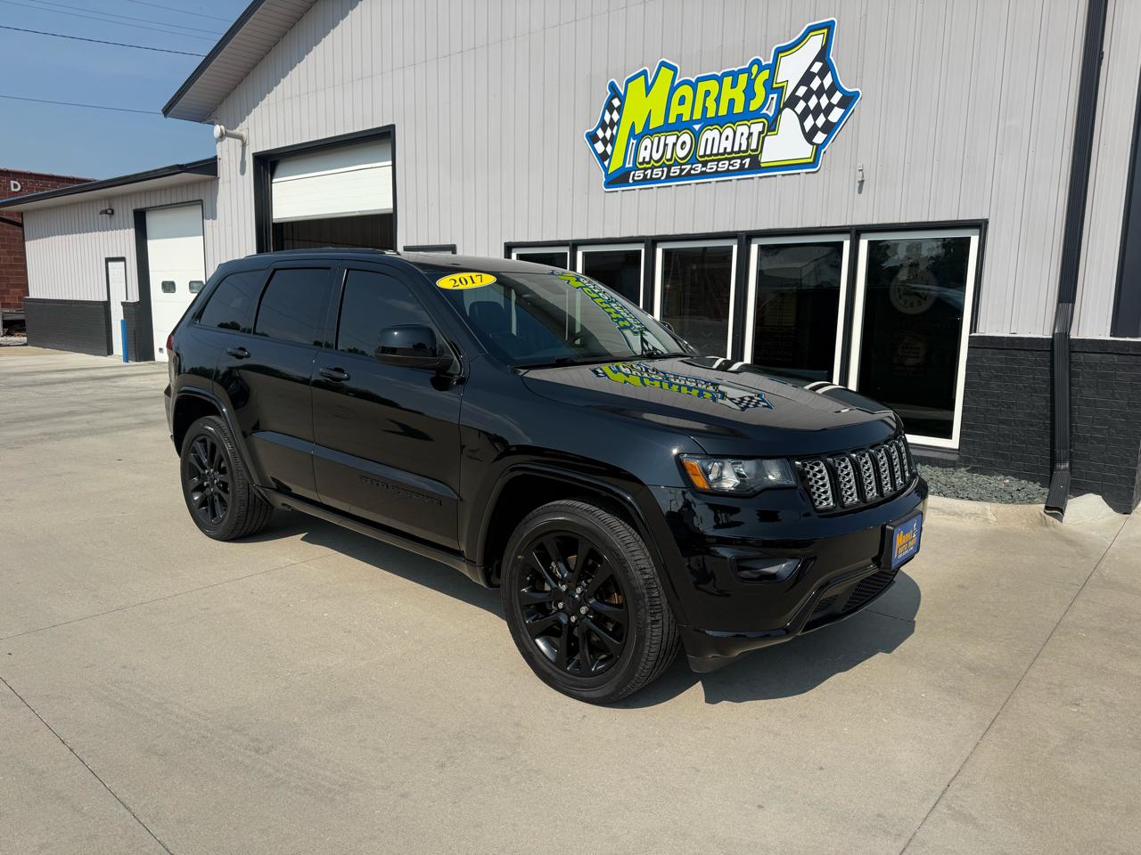 2017 Jeep Grand Cherokee Altitude 4x4 *Ltd Avail*