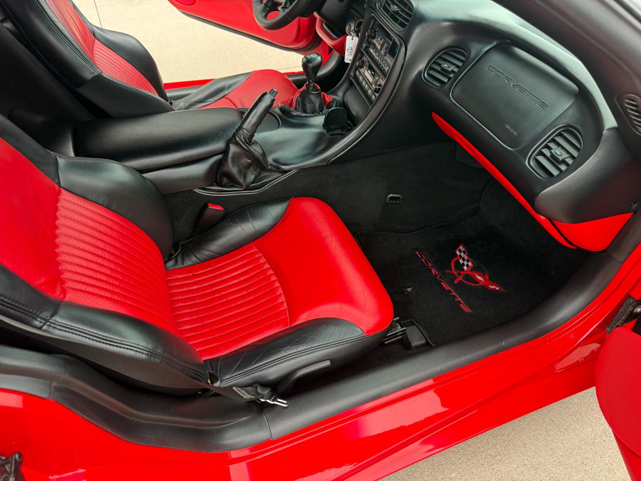 Chevrolet Corvette 2dr Z06 Hardtop 2001