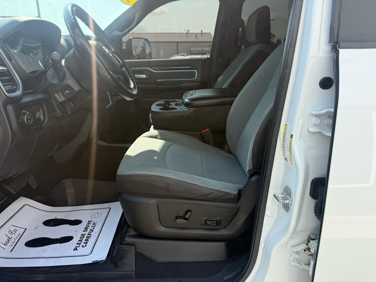 RAM 2500 Big Horn 4x4 Crew Cab 6'4" Box 2022