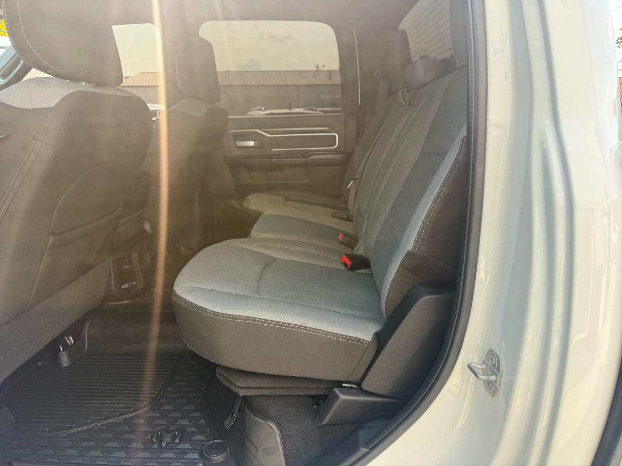RAM 2500 Big Horn 4x4 Crew Cab 6'4" Box 2022