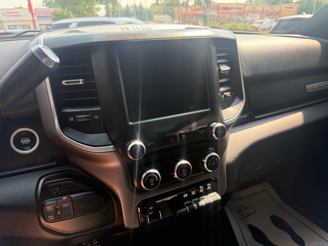 RAM 2500 Big Horn 4x4 Crew Cab 6'4" Box 2022