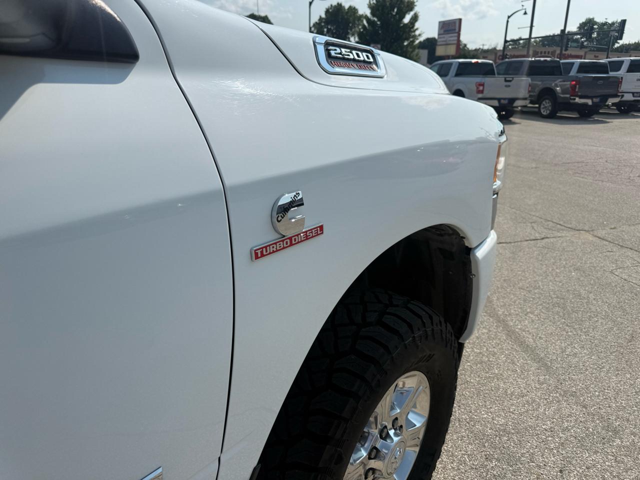 RAM 2500 Big Horn 4x4 Crew Cab 6'4" Box 2022