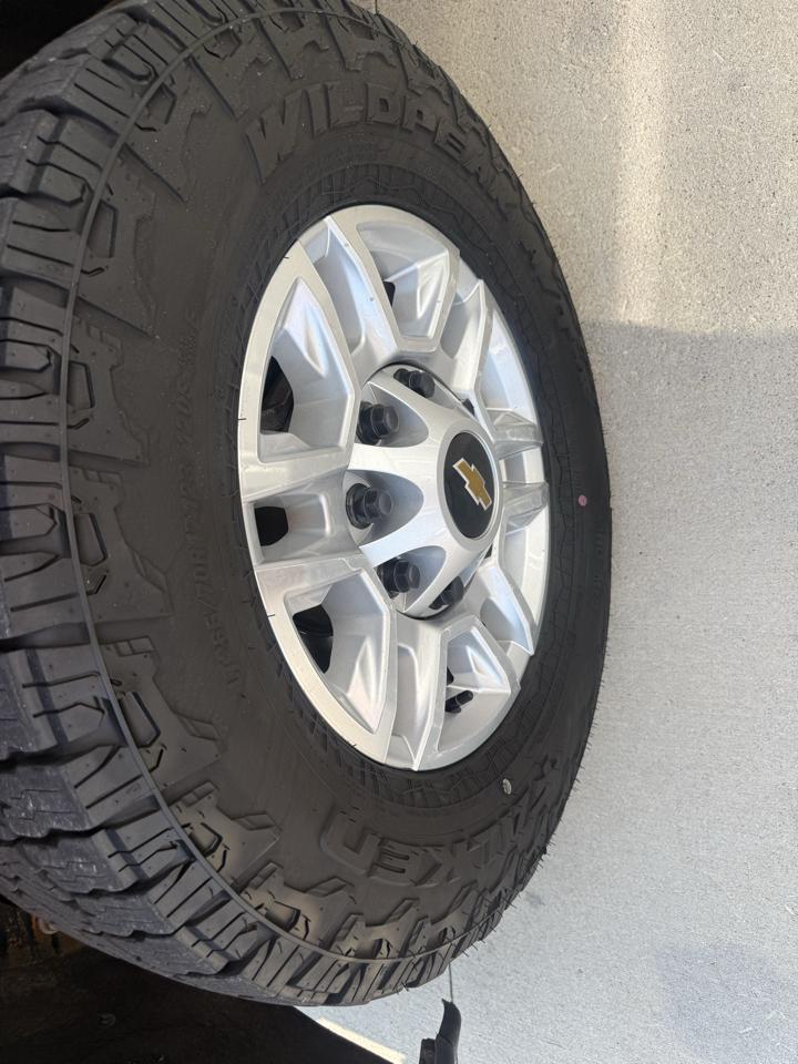 Chevrolet Silverado 2500HD 4WD Crew Cab 172" LT 2024