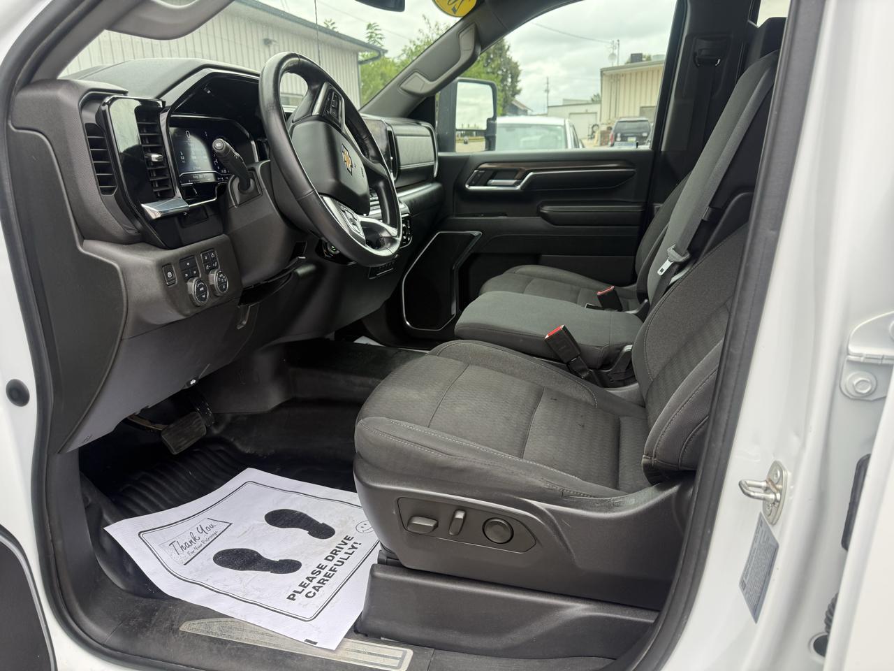 Chevrolet Silverado 2500HD 4WD Crew Cab 172" LT 2024