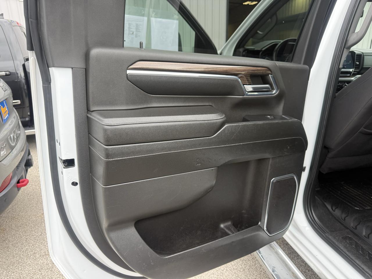 Chevrolet Silverado 2500HD 4WD Crew Cab 172" LT 2024