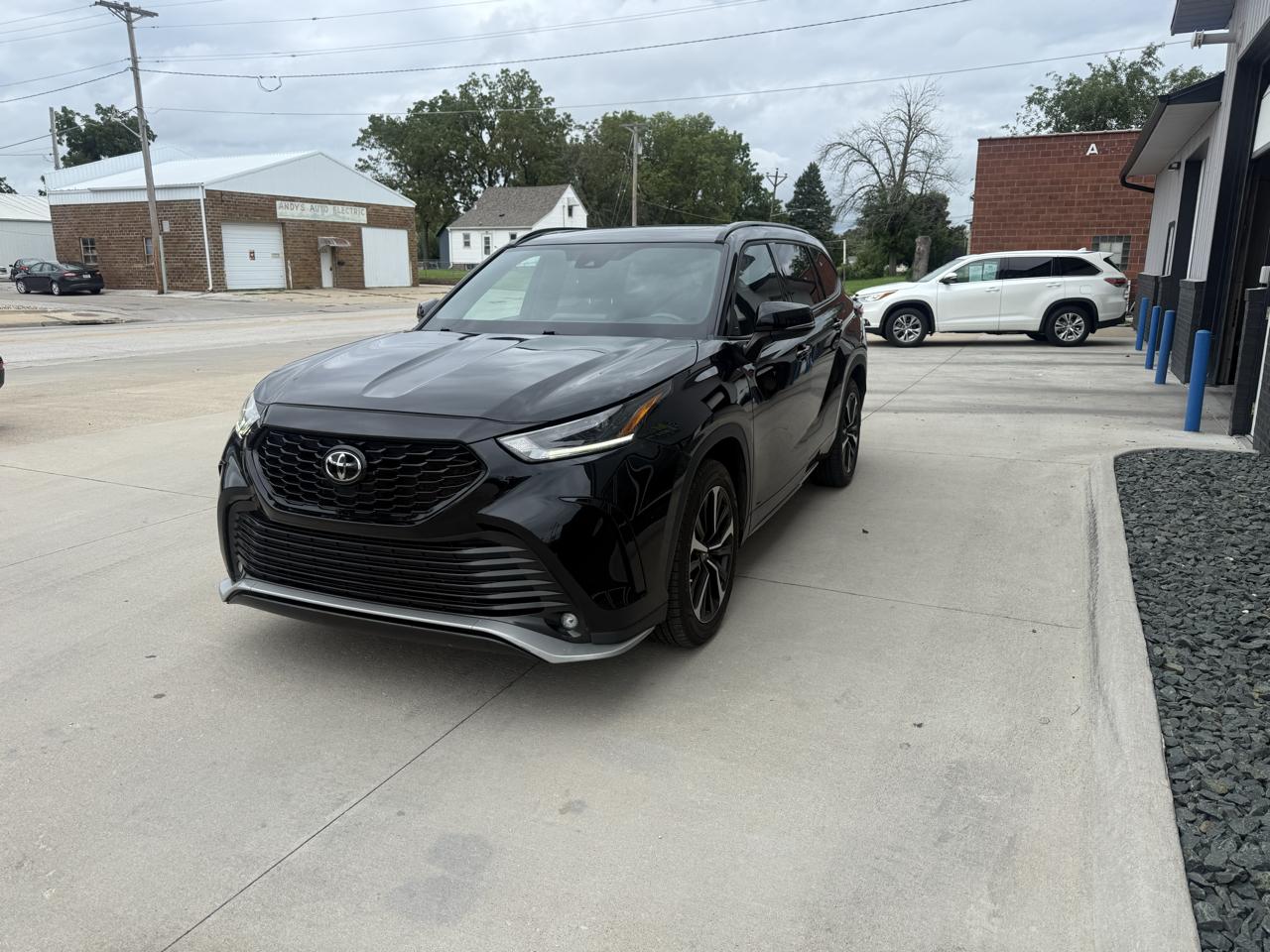 Toyota Highlander XSE AWD (Natl) 2021