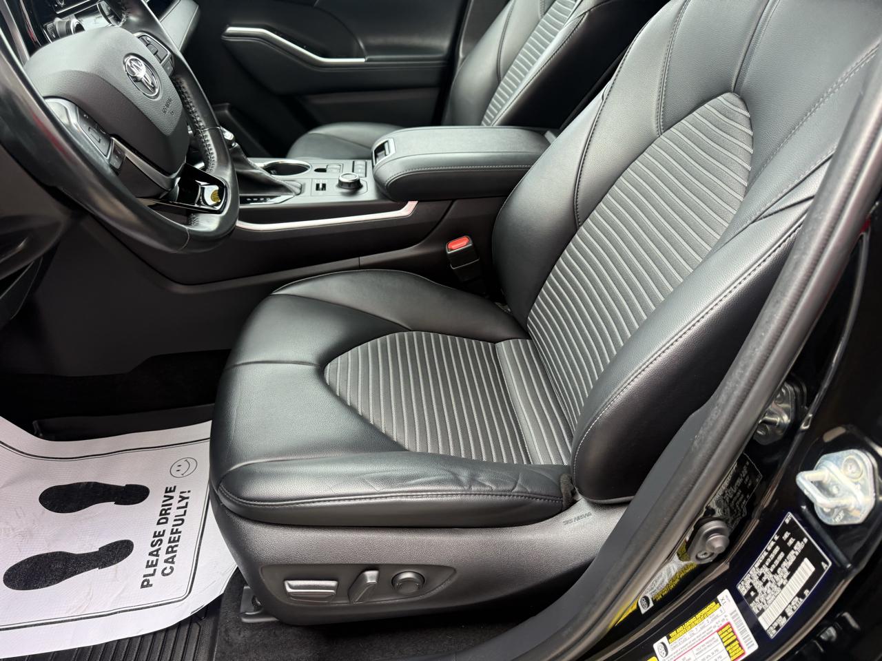 Toyota Highlander XSE AWD (Natl) 2021