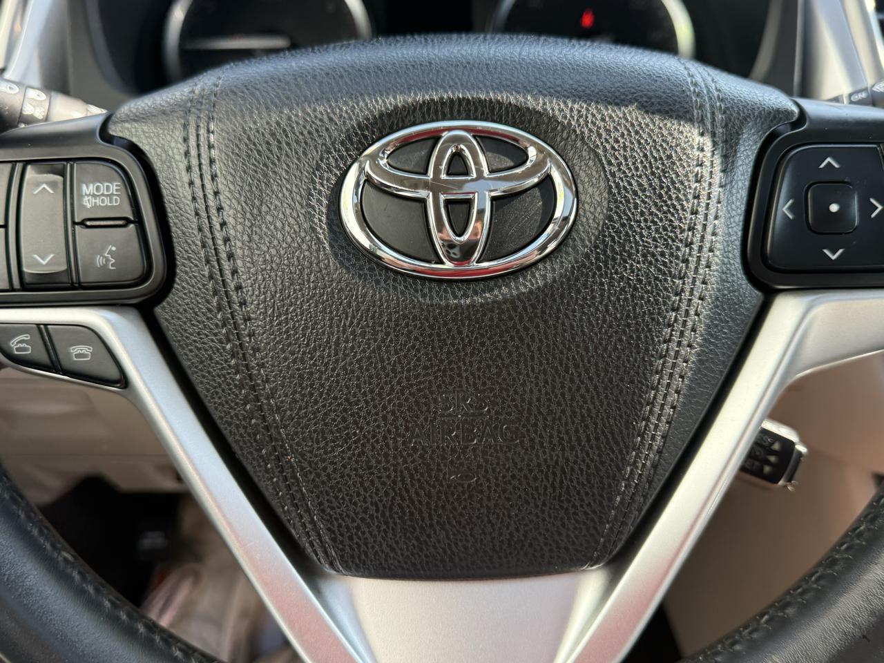 Toyota Highlander AWD 4dr V6 Limited (Natl) 2016