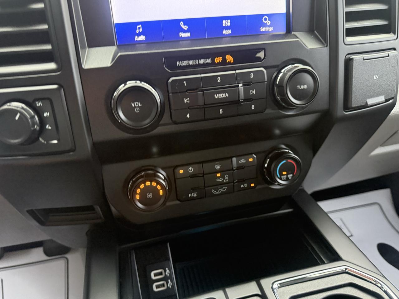 Ford F-150 STX 4WD SuperCrew 5.5' Box 2020