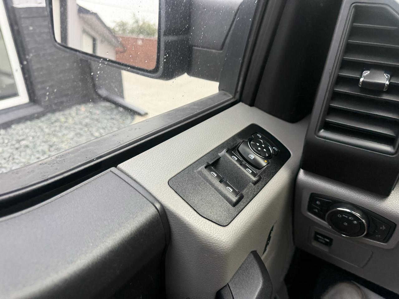 Ford F-150 STX 4WD SuperCrew 5.5' Box 2020