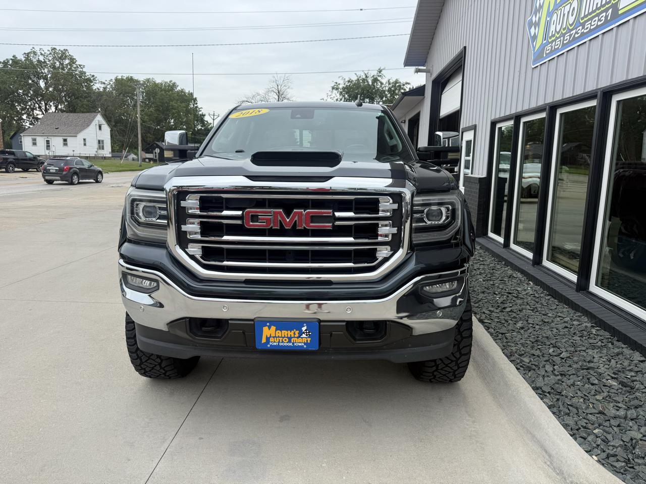 GMC Sierra 1500 4WD Crew Cab 143.5" SLT 2018