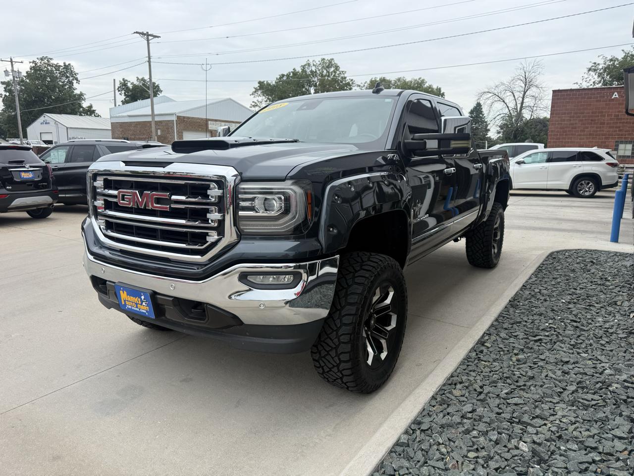 GMC Sierra 1500 4WD Crew Cab 143.5" SLT 2018