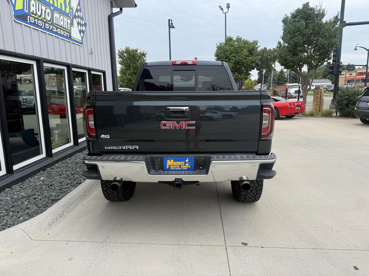 GMC Sierra 1500 4WD Crew Cab 143.5" SLT 2018