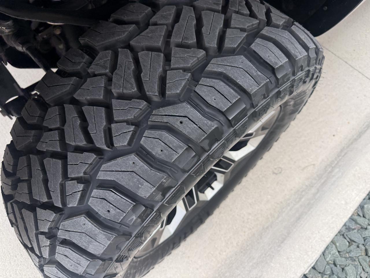 GMC Sierra 1500 4WD Crew Cab 143.5" SLT 2018