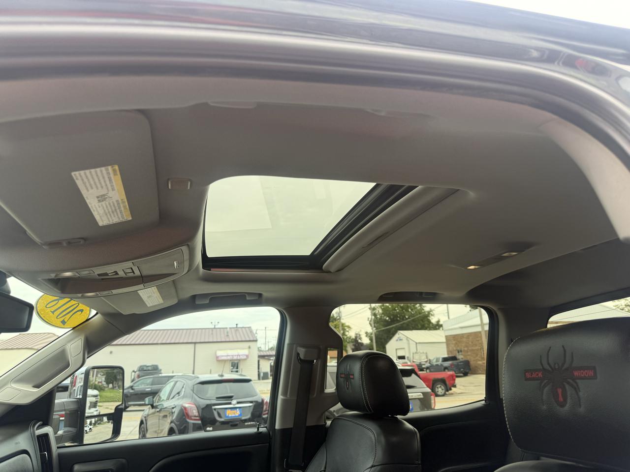 GMC Sierra 1500 4WD Crew Cab 143.5" SLT 2018
