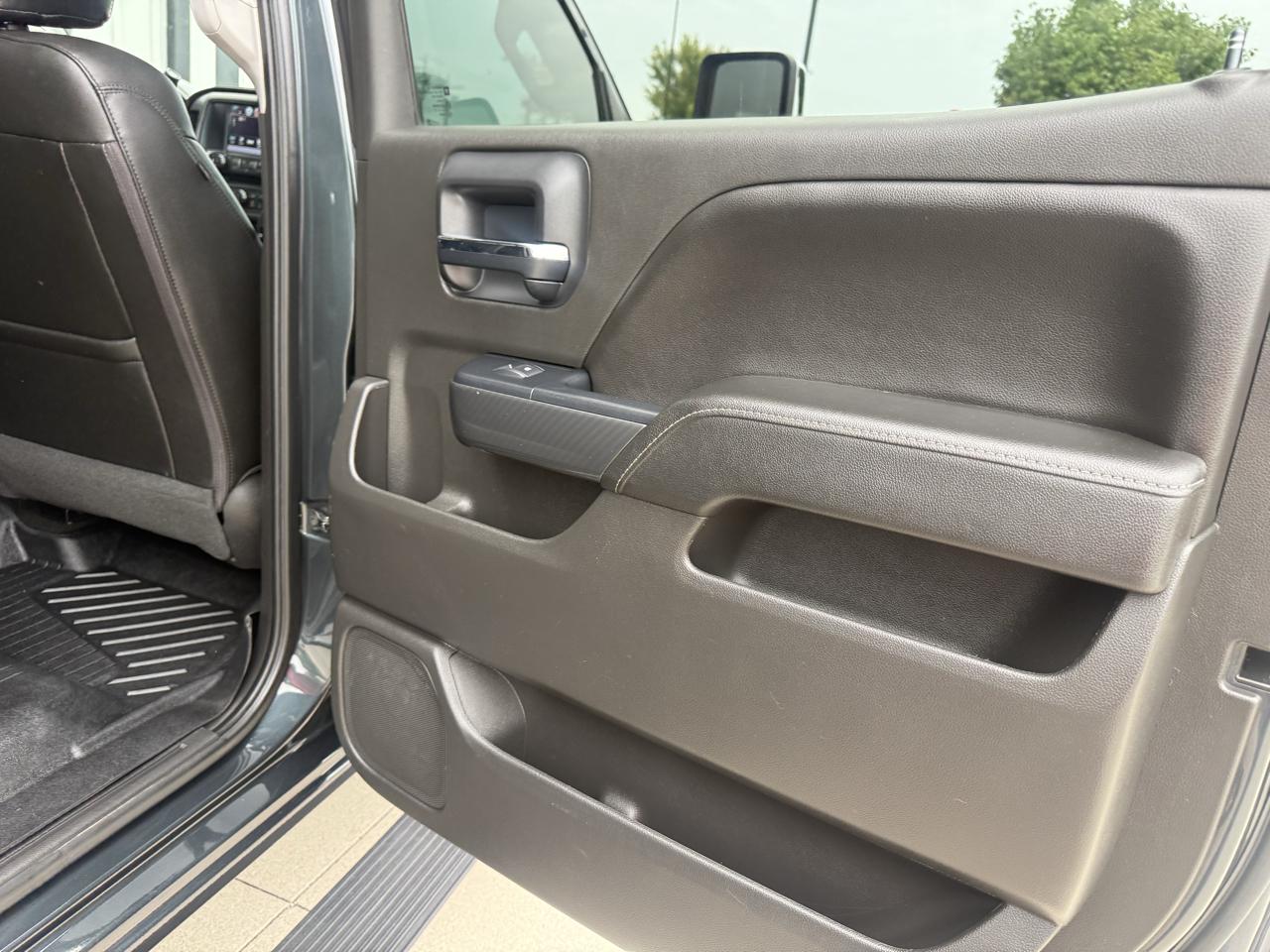 GMC Sierra 1500 4WD Crew Cab 143.5" SLT 2018