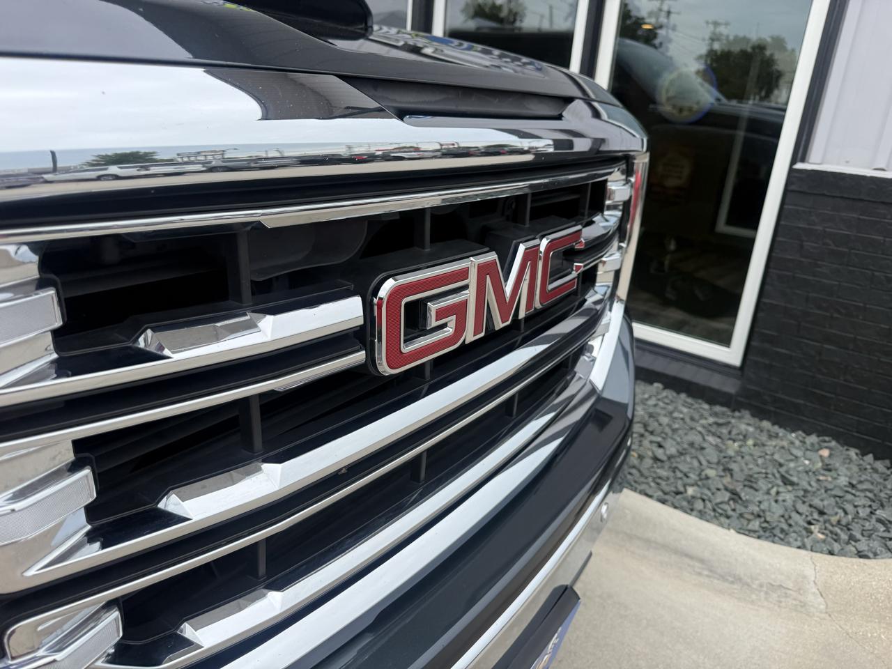 GMC Sierra 1500 4WD Crew Cab 143.5" SLT 2018