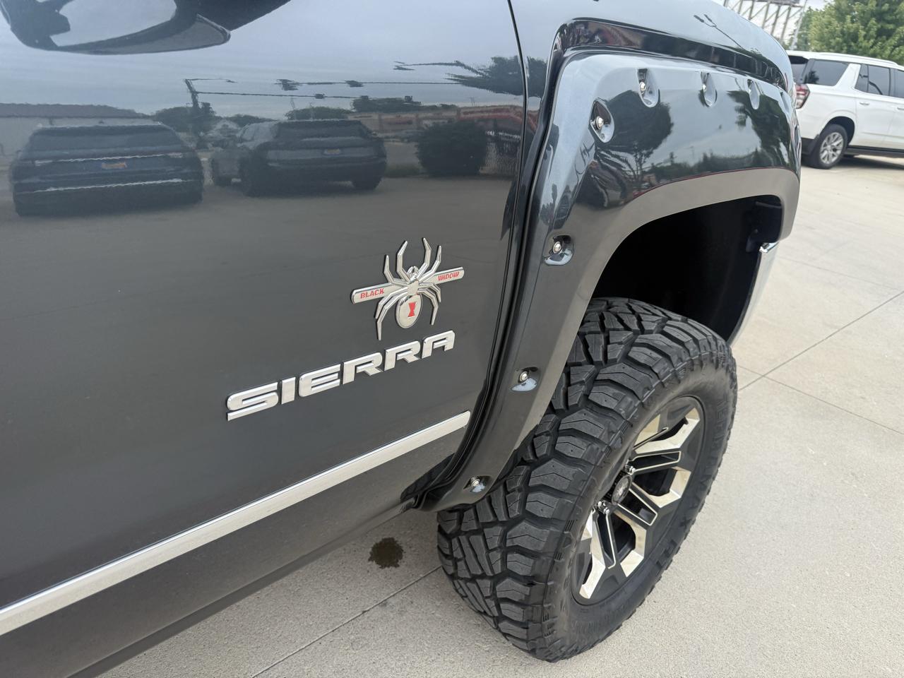 GMC Sierra 1500 4WD Crew Cab 143.5" SLT 2018