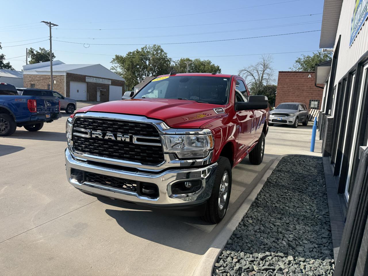 RAM 2500 Big Horn 4x4 Reg Cab 8' Box 2022