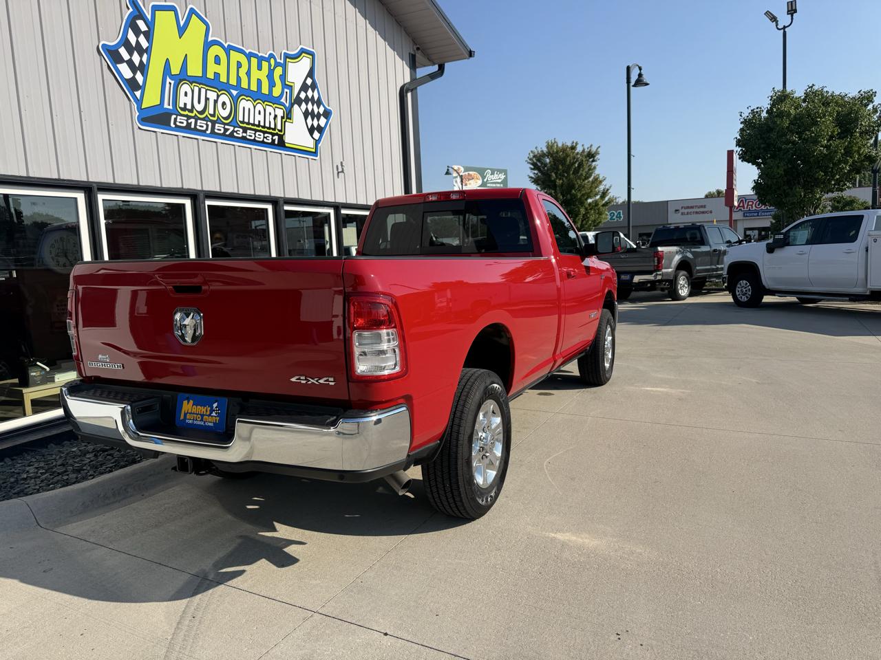 RAM 2500 Big Horn 4x4 Reg Cab 8' Box 2022