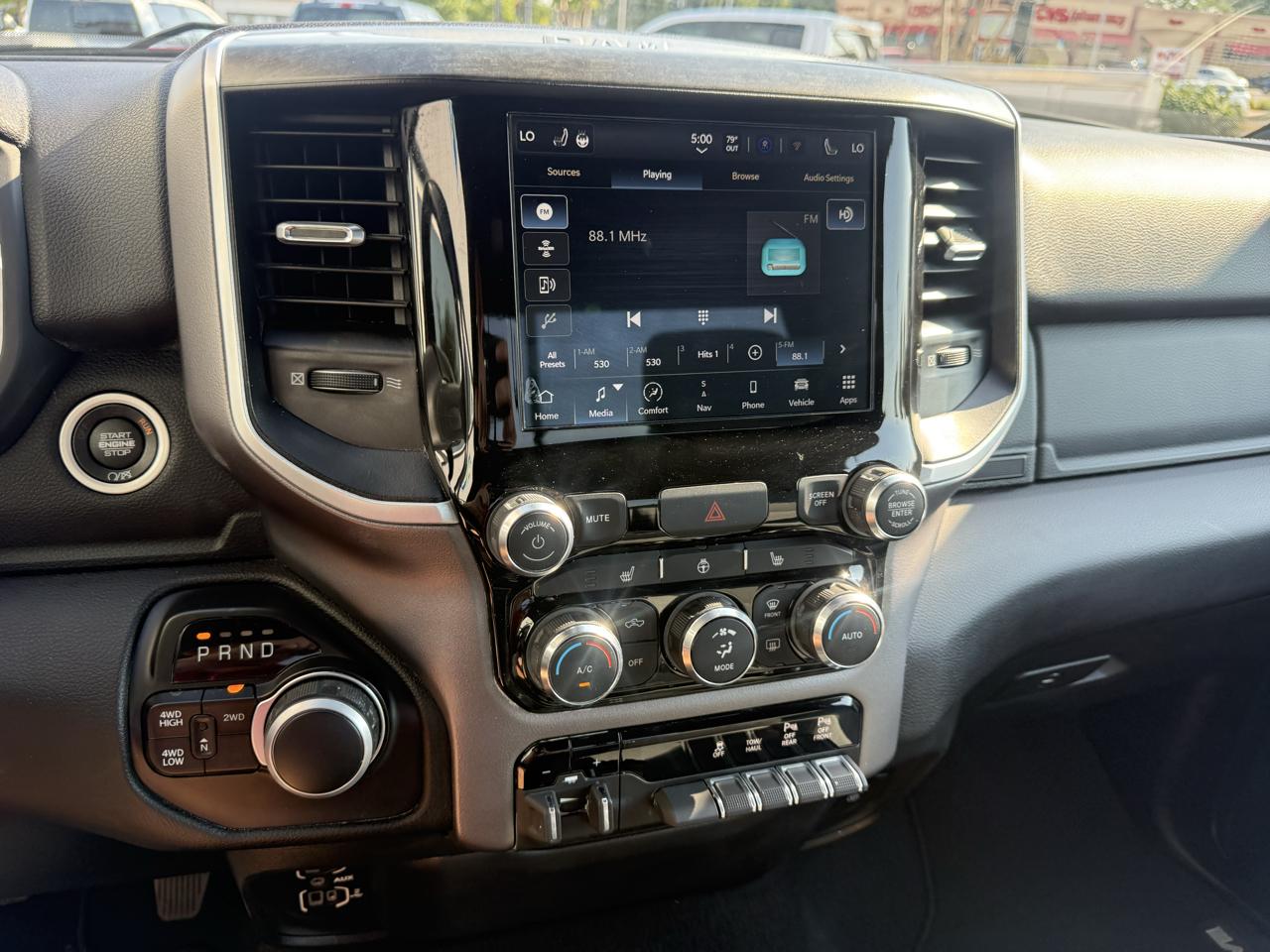 RAM 2500 Big Horn 4x4 Reg Cab 8' Box 2022
