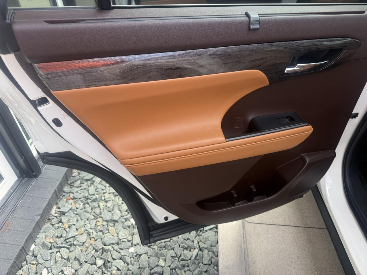 Toyota Highlander Platinum AWD (Natl) 2020