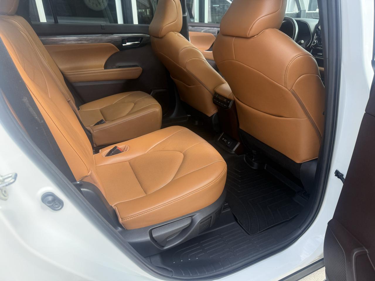 Toyota Highlander Platinum AWD (Natl) 2020