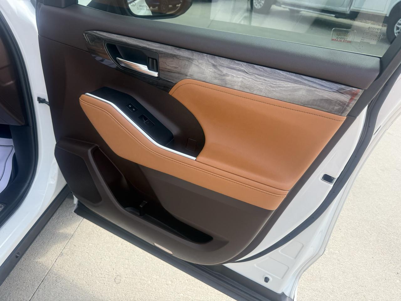 Toyota Highlander Platinum AWD (Natl) 2020