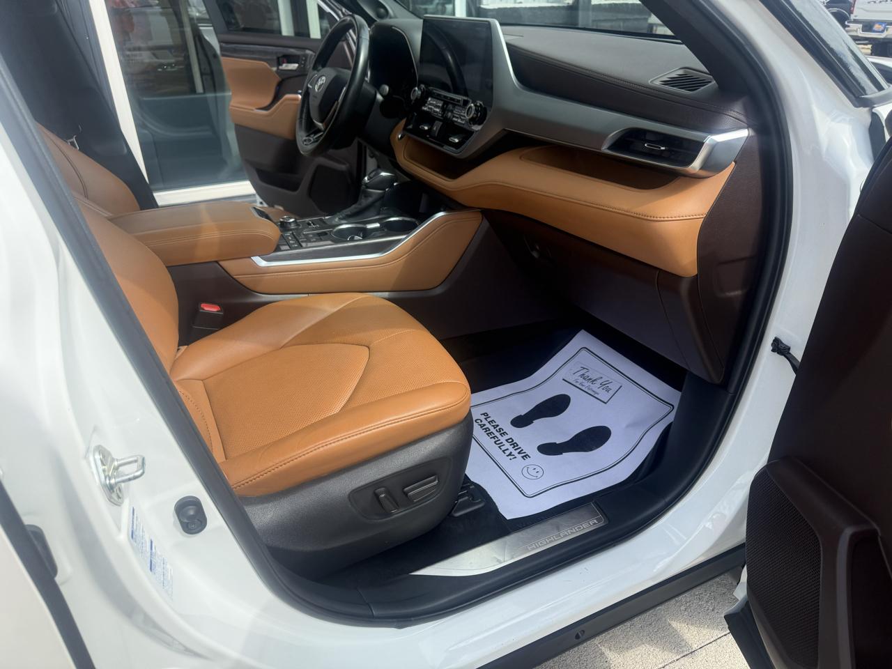 Toyota Highlander Platinum AWD (Natl) 2020