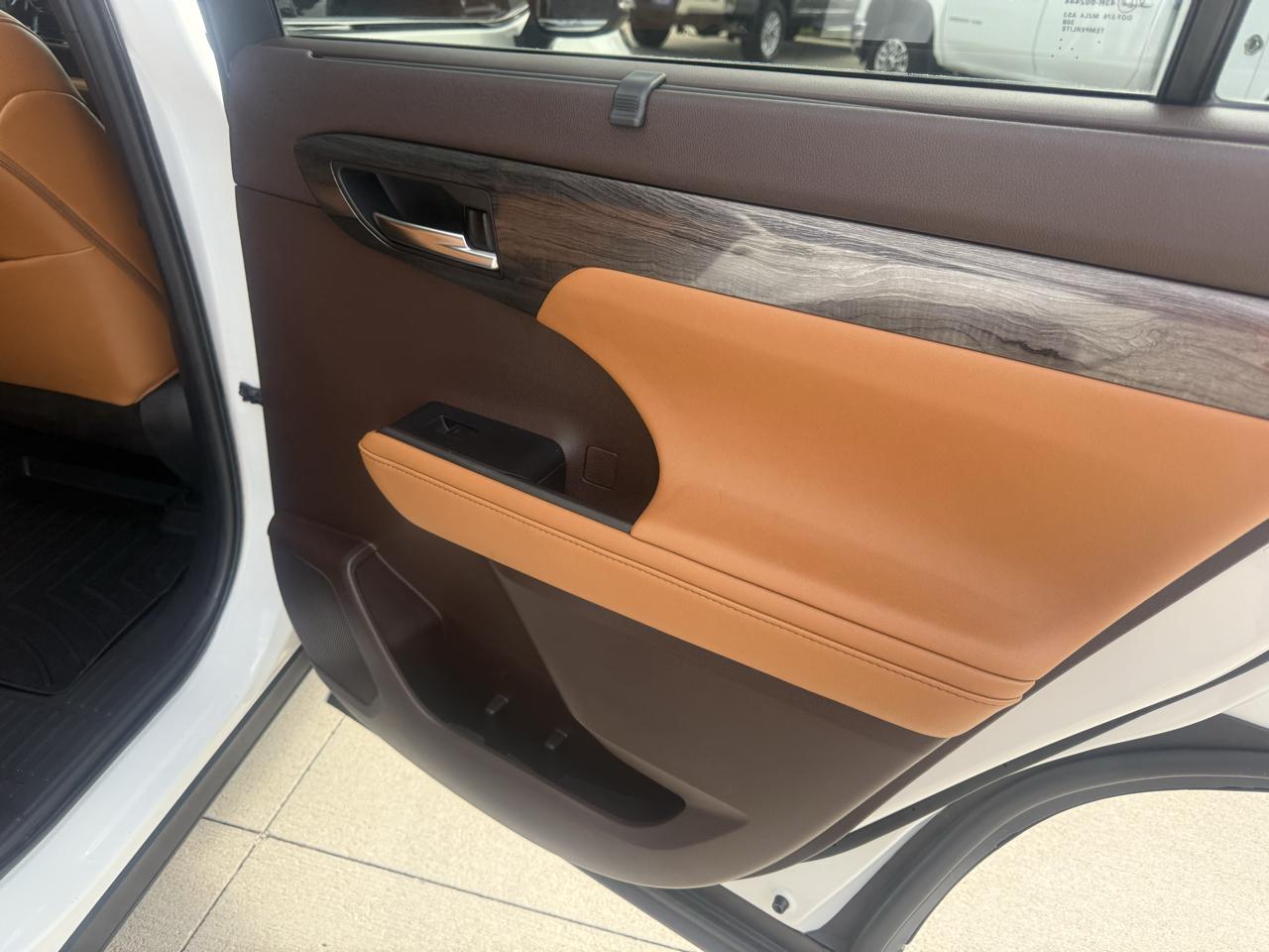 Toyota Highlander Platinum AWD (Natl) 2020