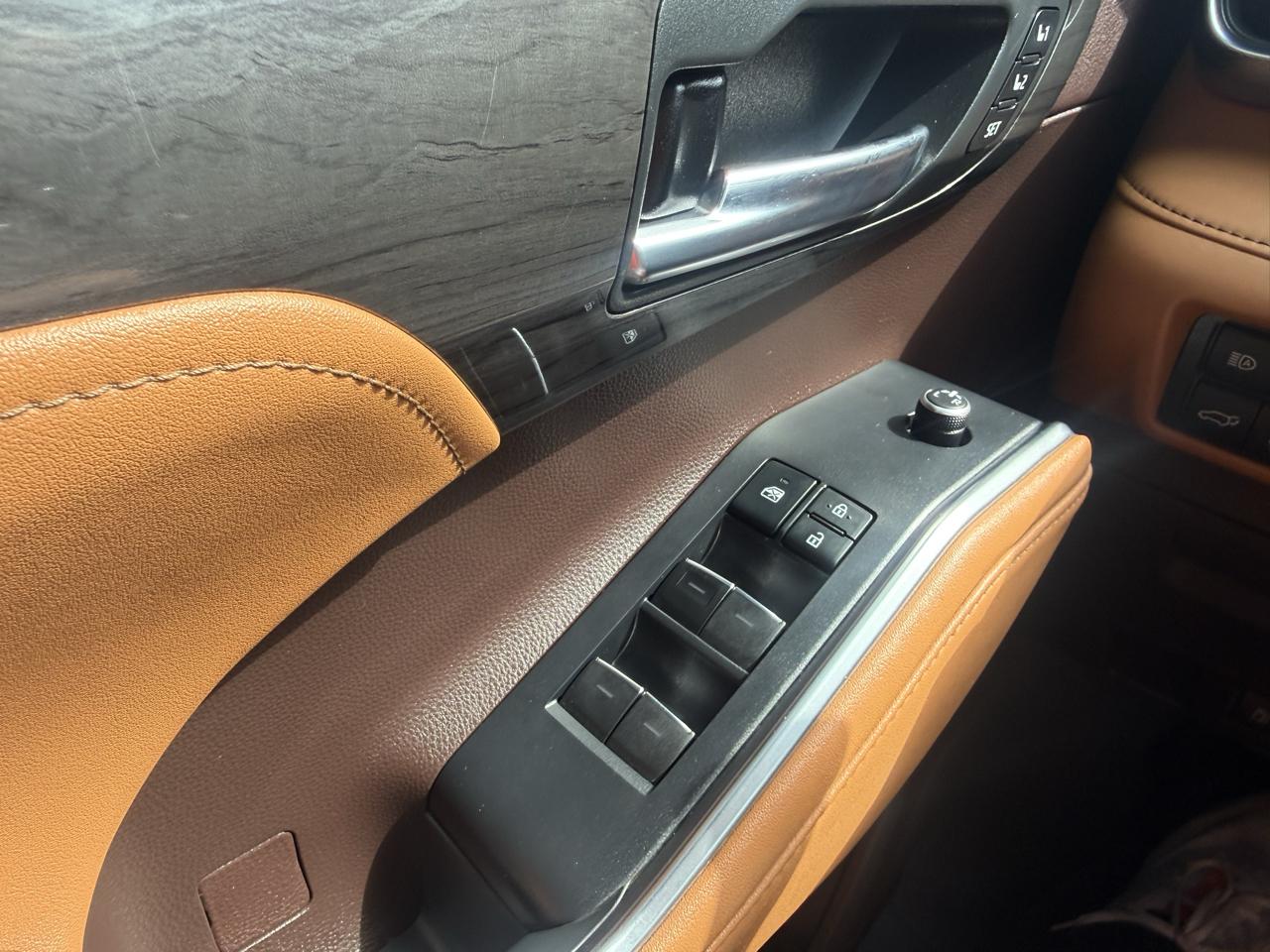 Toyota Highlander Platinum AWD (Natl) 2020