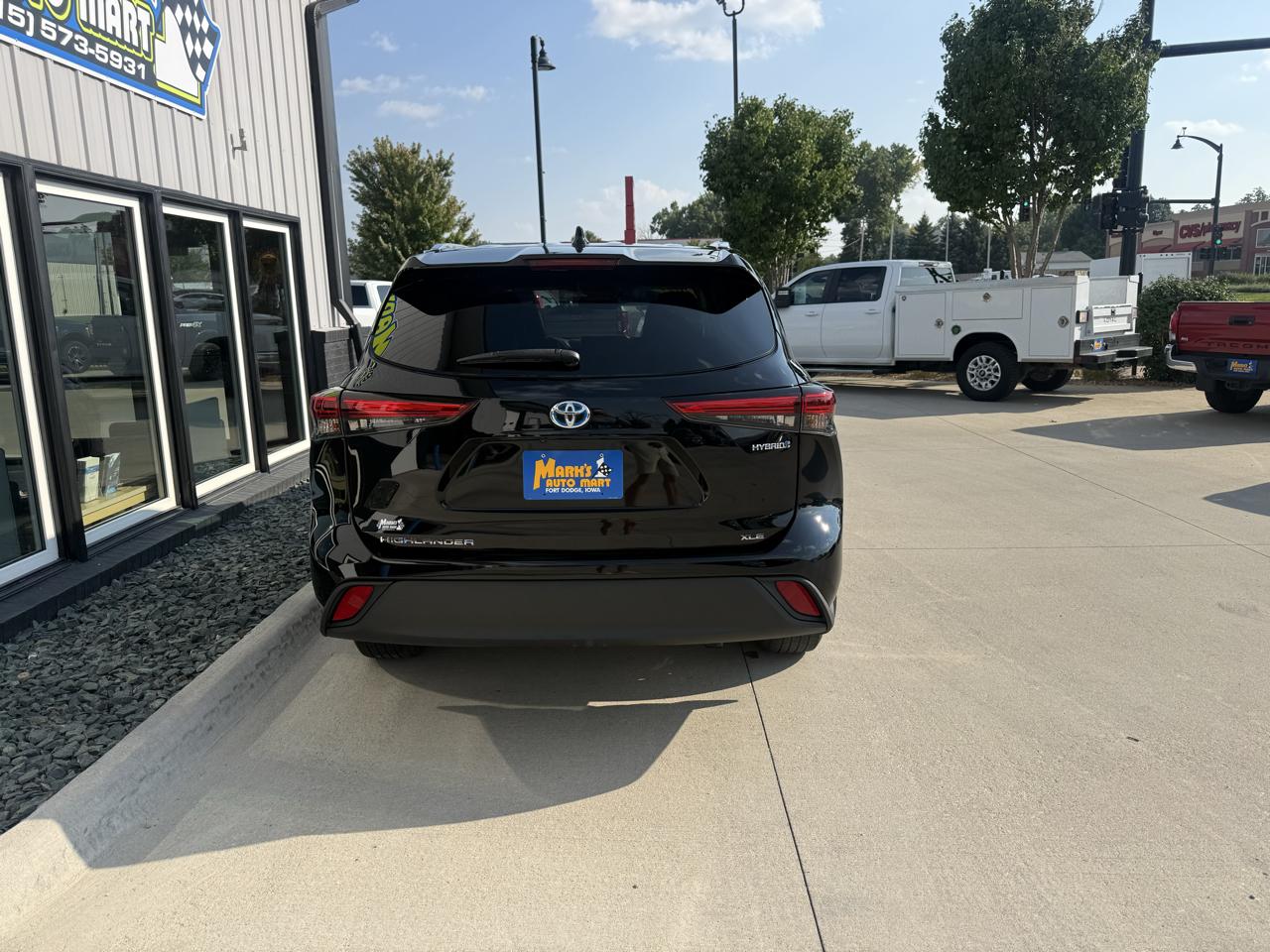 Toyota Highlander Hybrid XLE AWD (Natl) 2021
