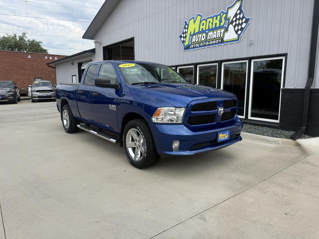 2017 RAM 1500 Express 4x4 Quad Cab 6'4" Box