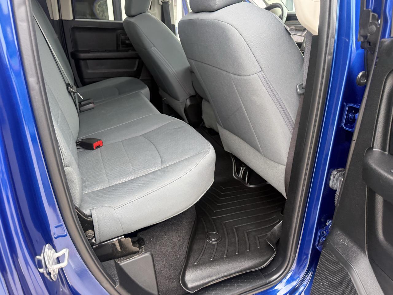 RAM 1500 Express 4x4 Quad Cab 6'4" Box 2017