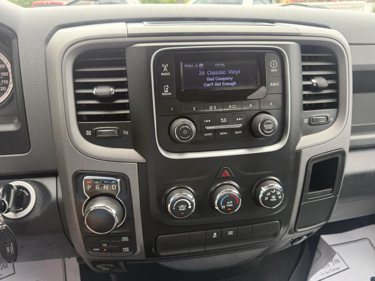 RAM 1500 Express 4x4 Quad Cab 6'4" Box 2017