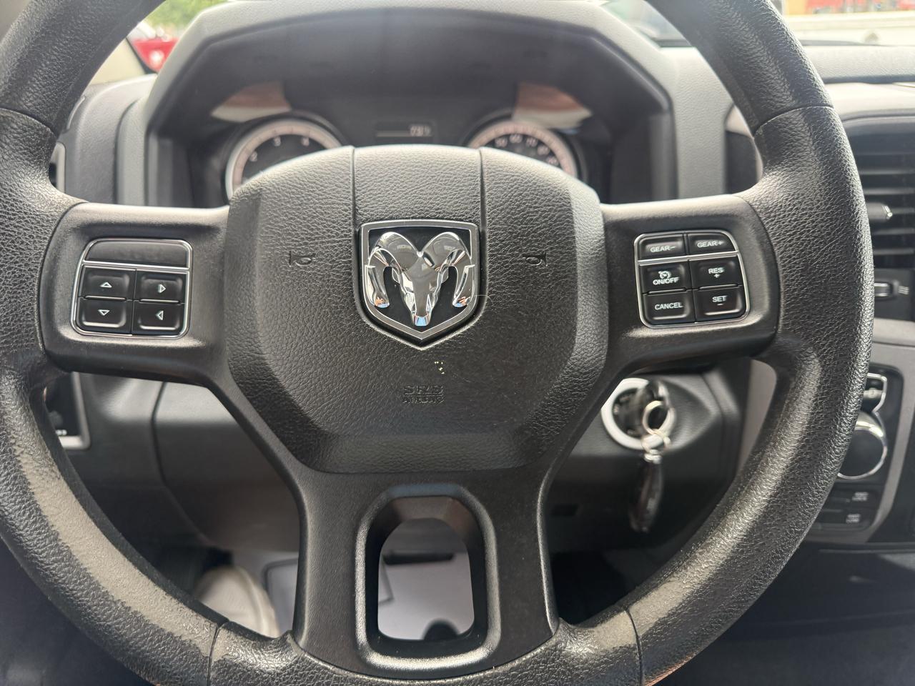 RAM 1500 Express 4x4 Quad Cab 6'4" Box 2017