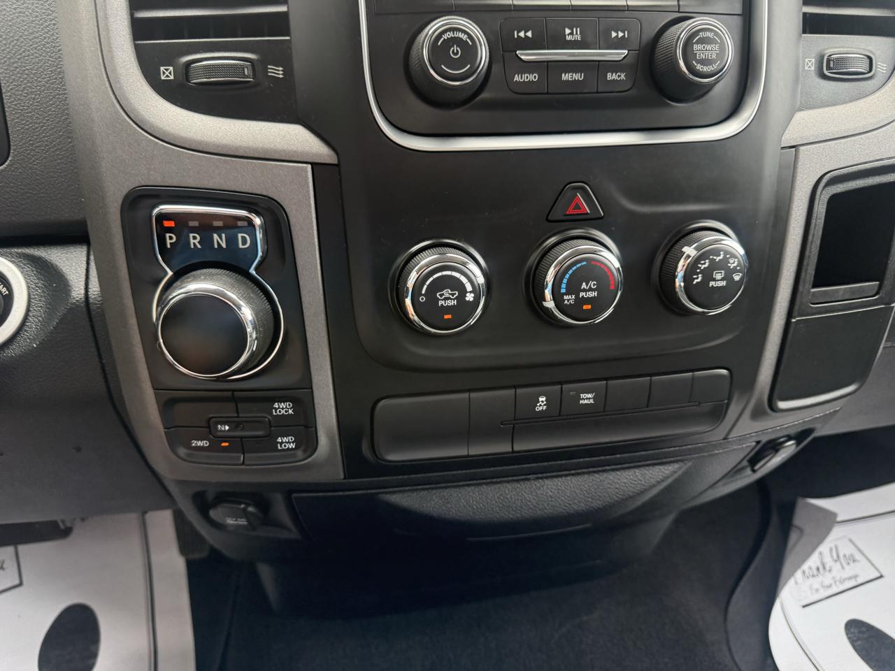 RAM 1500 Express 4x4 Quad Cab 6'4" Box 2017