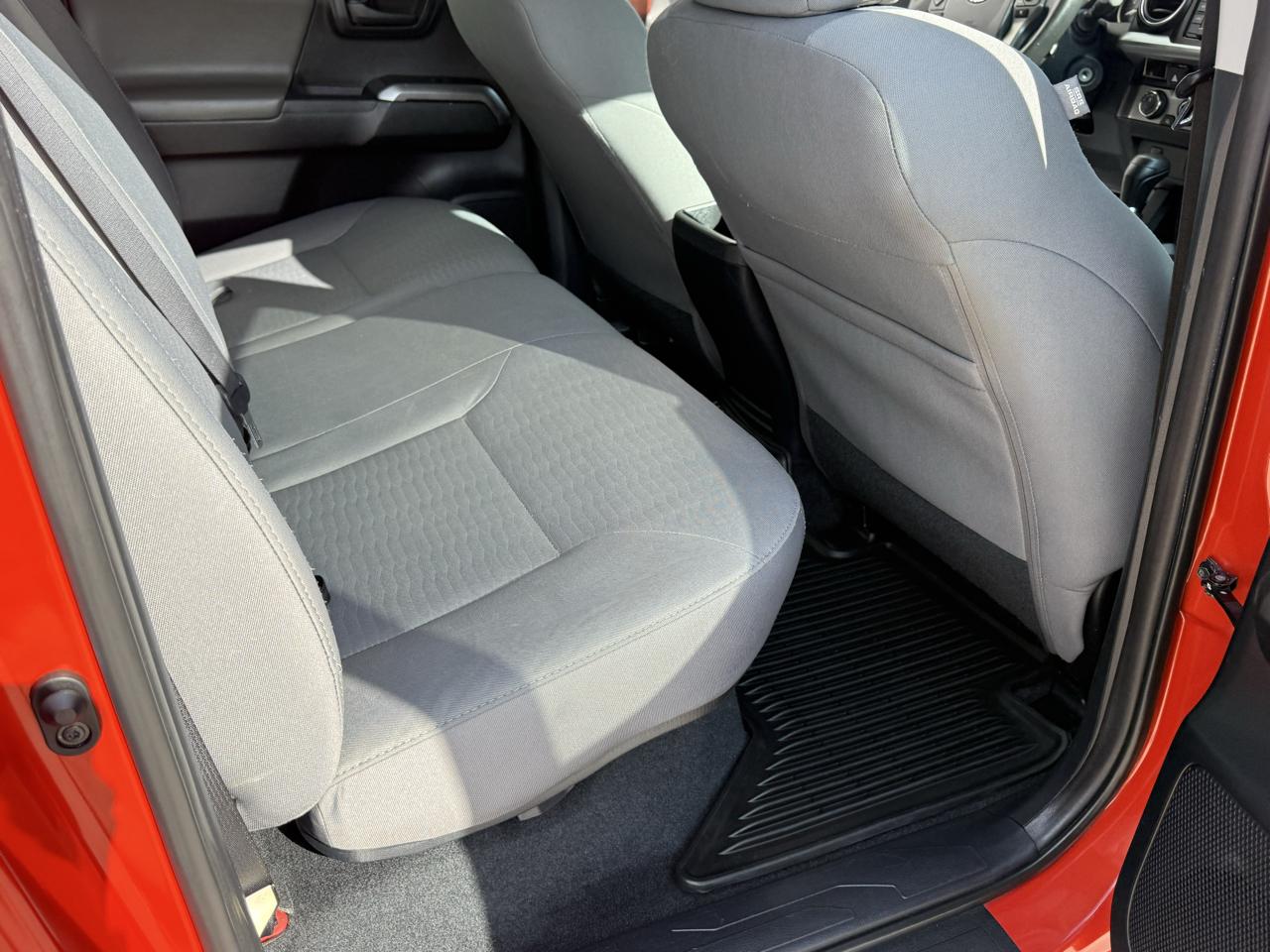 Toyota Tacoma SR5 Double Cab 5' Bed V6 4x4 AT (Natl) 2017