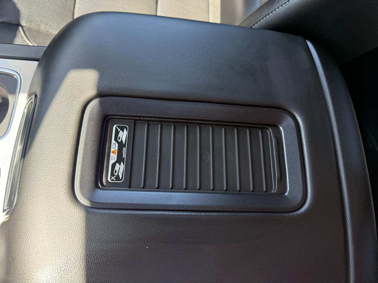 GMC Sierra 1500 4WD Crew Cab 143.5" SLT 2018